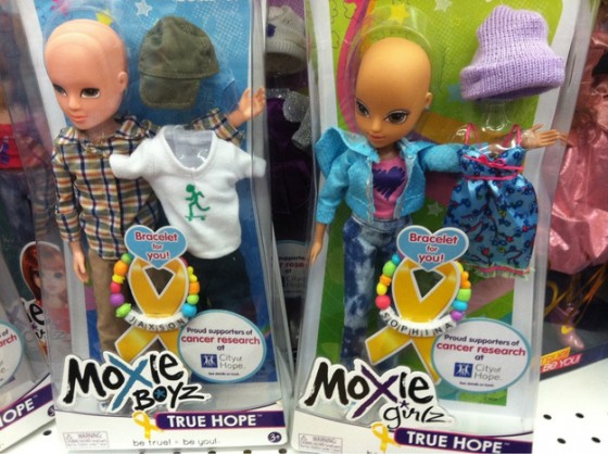 bonecas carecas à venda para apoiar os pacientes com câncer