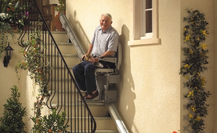 Cadeira elevatória para idosos
