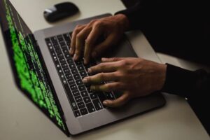 Os Principais Golpes Virtuais e Como se Proteger Deles.